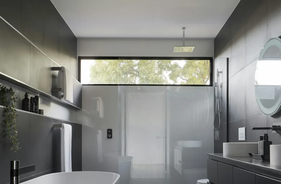 Digitaal 3D-ontwerp van een badkamer