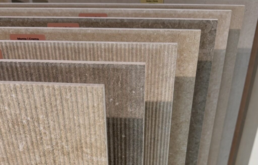 Wand- en vloertegelstalen in verschillende structuren